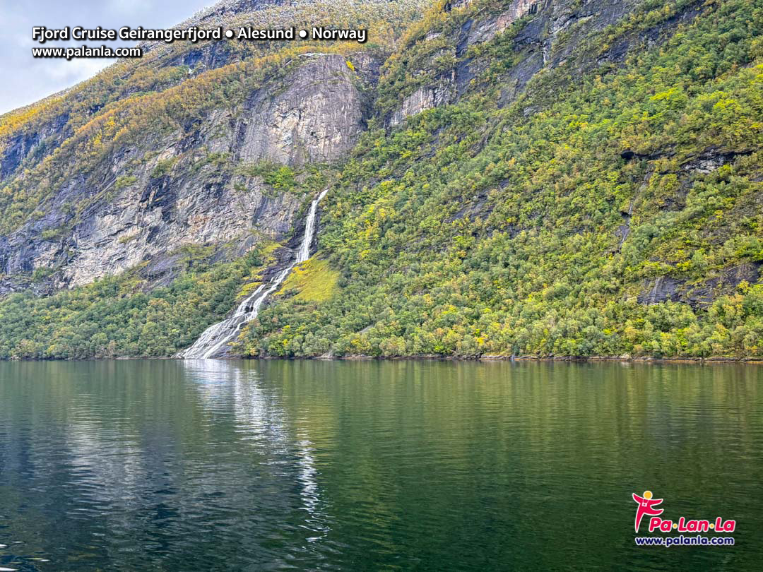 Fjord Cruise Geirangerfjord